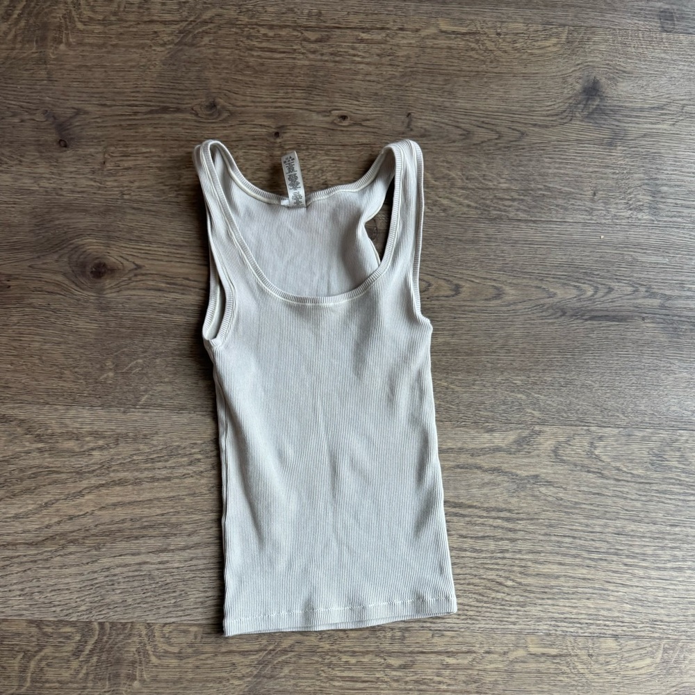 SKIMS long cotton rib tank   color stone size small